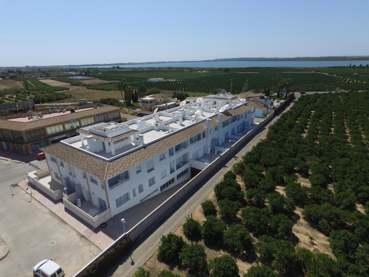 Apartamentos La Laguna I Luxury Apartments Guardamar del Segura Luaran gambar