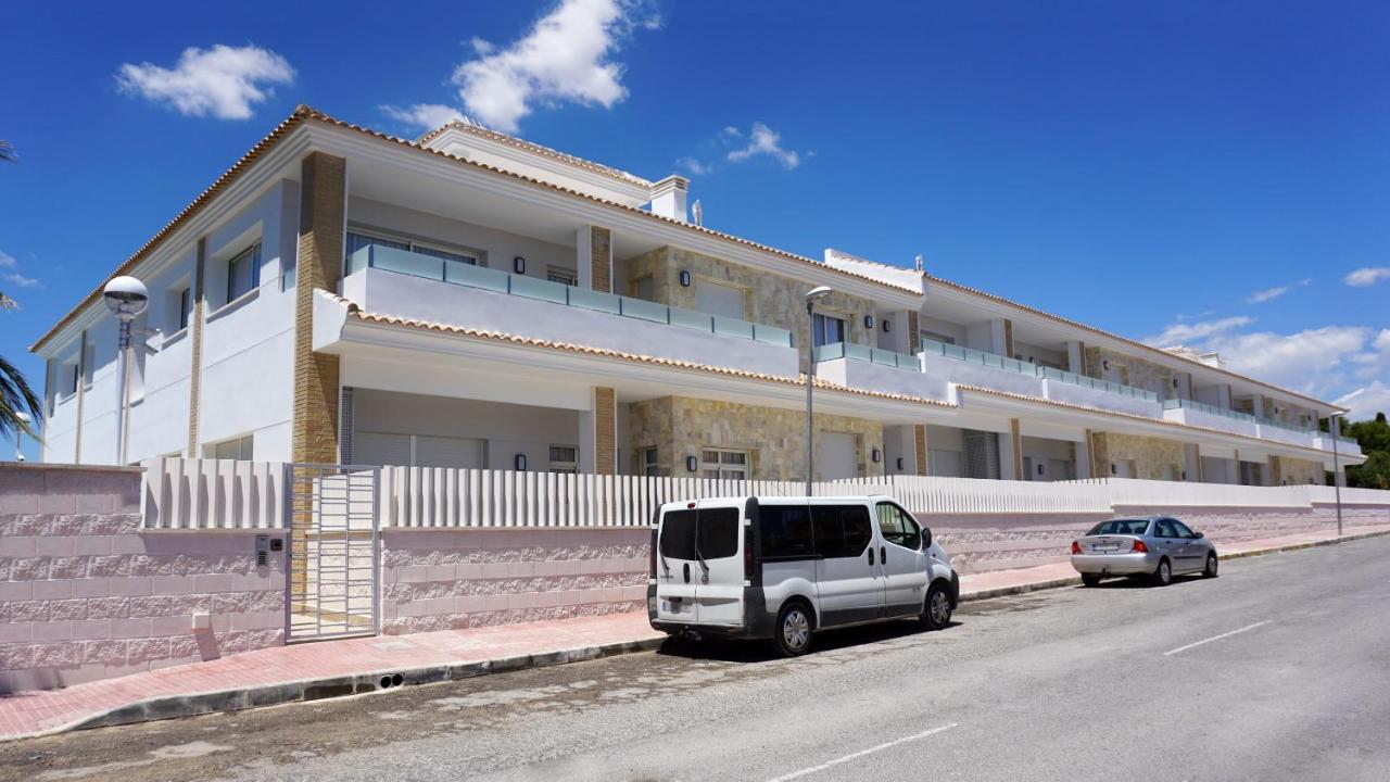 Apartamentos La Laguna I Luxury Apartments Guardamar del Segura Luaran gambar