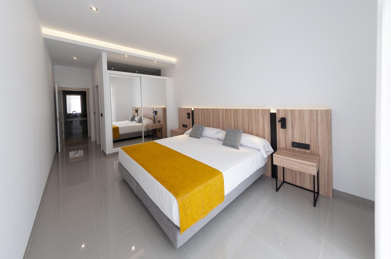 Apartamentos La Laguna I Luxury Apartments Guardamar del Segura Luaran gambar