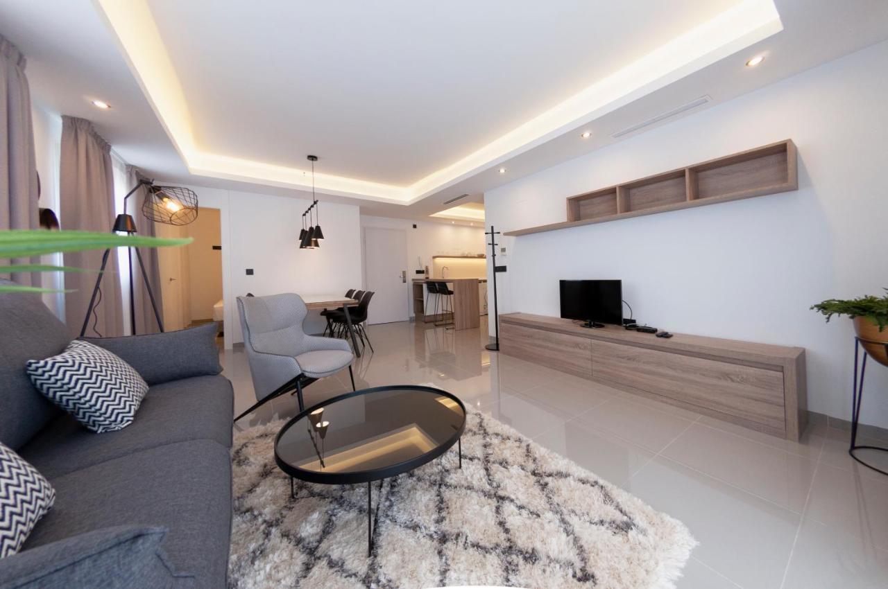 Apartamentos La Laguna I Luxury Apartments Guardamar del Segura Luaran gambar